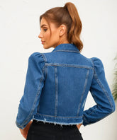 Comprar jaqueta jeans feminina curta com manga bufante e barra desfiada para looks urbanos e modernos ANELLIMN